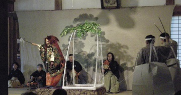 Noh Performance at Annual Festival in Memory of Hino