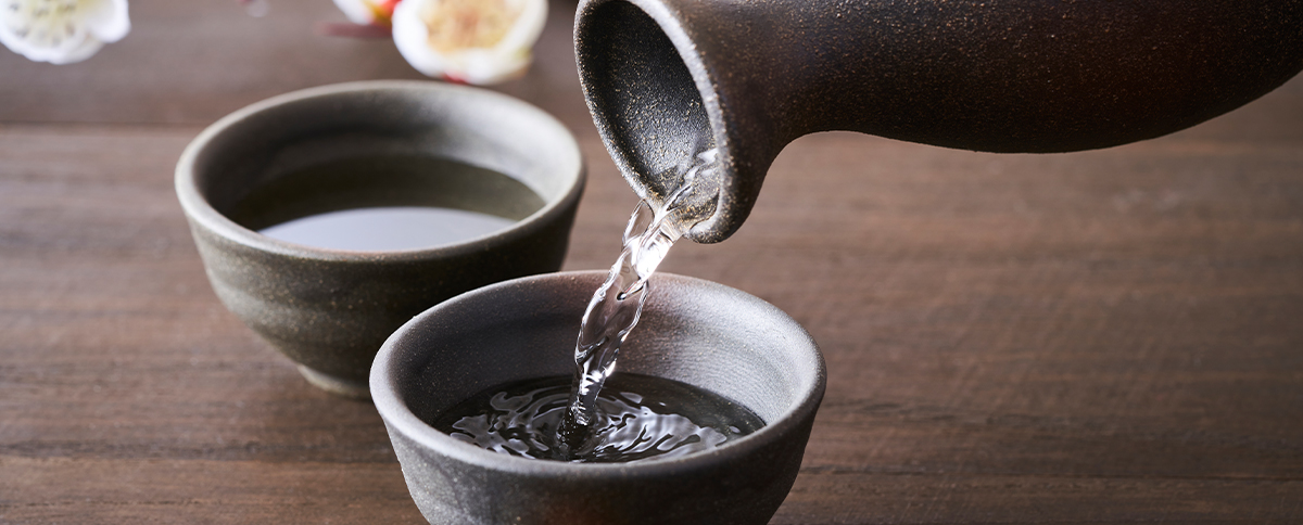 Savor excellent sake on “Sado: the Sake-Lovers Paradise”!