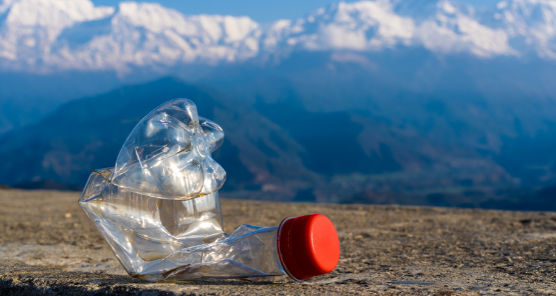 山ではゴミは持ち帰りましょう